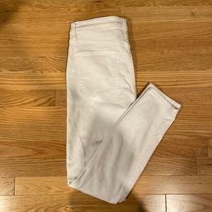 Gap true skinny high rise women’s white jean size 28
